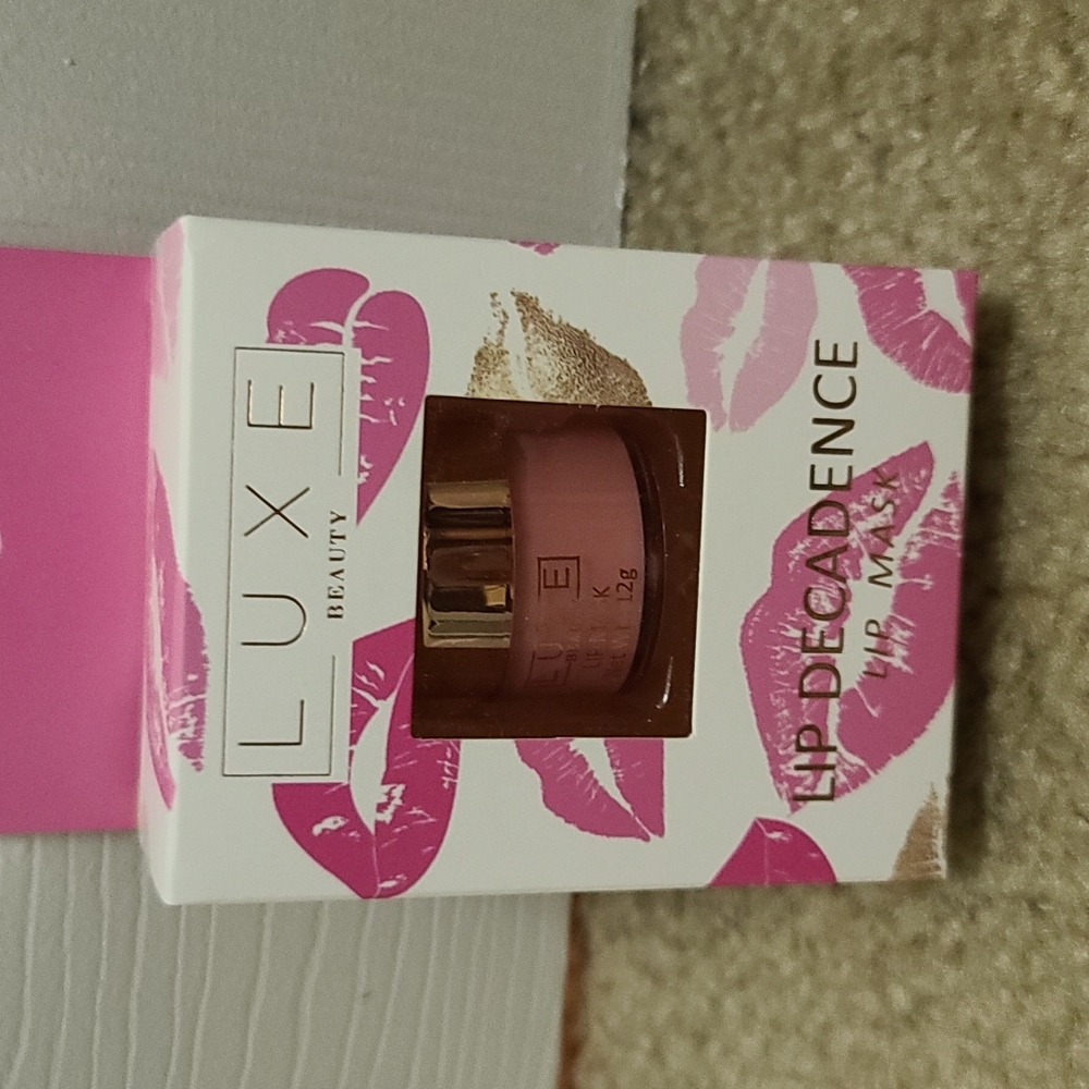NWT Luxe Beauty Lip Decadence Lip Mask